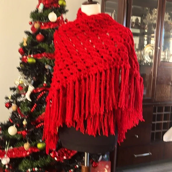 GORGEOUS RED CROCHET SHAWL - Picture 4 of 6